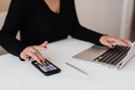 businesswoman using laptop